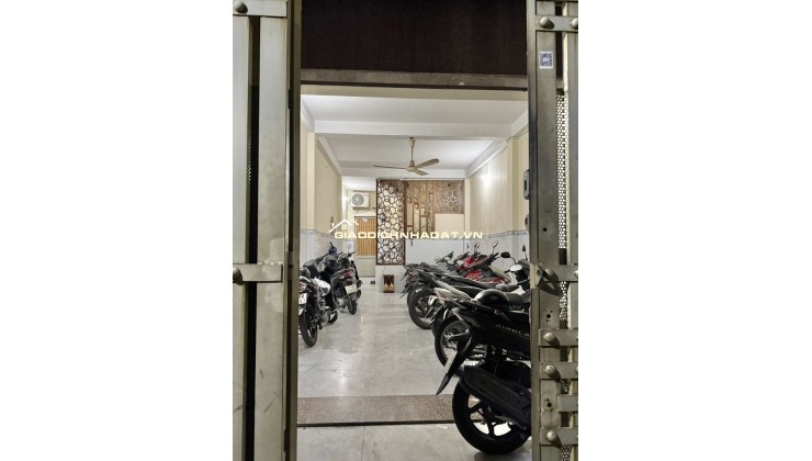 CHDV 16 PHÒNG - CÁCH MT PHẠM VĂN HAI 20M - 5 TẦNG - 80M2. CHỈ 8.X T.Ỷ